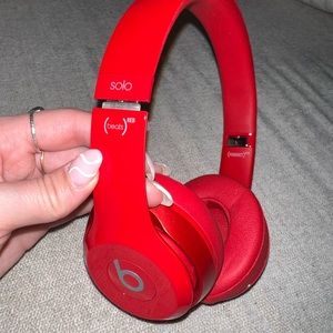 Red Solo Beats Over Ear Headphones with Wire & Case